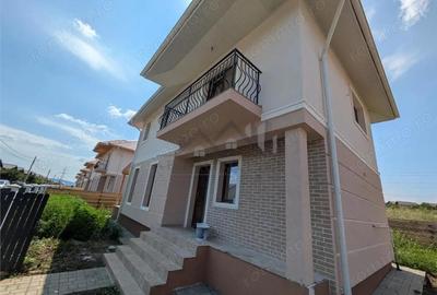 Vila 4 cam vedere lac Lunca Cetatuii - Ciurbesti - 2