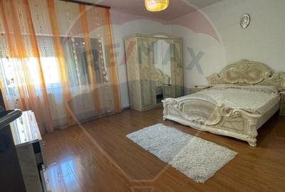 Casa / Vila cu 6 camere de vanzare - 33