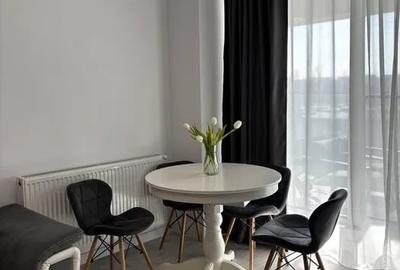 Apartament cu 3 camere decomandat, mobilat în Trafic Greu