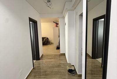Apartament cu 3 camere decomandat în Dudu