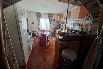 Casă individuală cu 6 camere cu Canalizare în Castelu - 19
