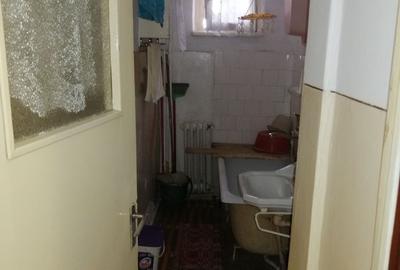 Apartament cu 3 camere semidecomandat în Alexandru cel Bun - 1