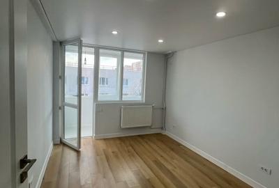 Apartament 3 camere renovat  comision 0 metrou Favorit - 1