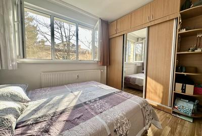 Apartament cu 2 camere semidecomandat, mobilat în 1 Mai - 10