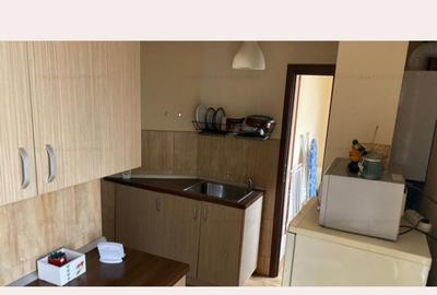 Romana  -  Magheru - garsoniera, mobilata si utilata,  metrou 2  min, terasa 30 - 2