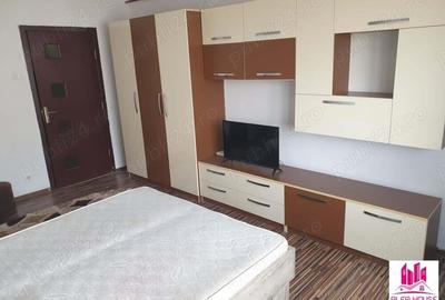 Vand garsoniera zona Micro 1 - 1
