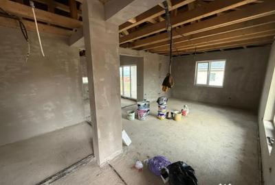 Casă cu 5 camere cu Teren 530 Mp în Satu Nou de Jos - 8