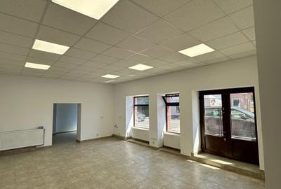 Spatiu comercial de inchiriat  Reghin - 2