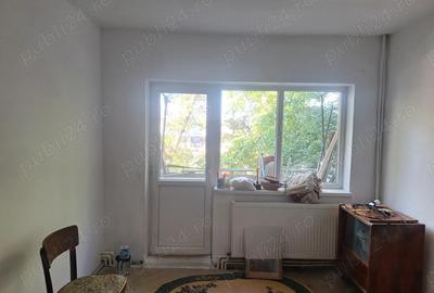 Vand apartament str.barsei focsani nr.8 3 camere - 3