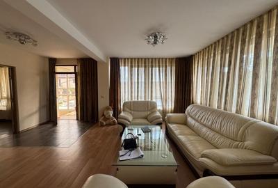 Apartament cu 3 camere semidecomandat, mobilat în Sud - 1