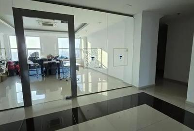 Spațiu comercial, de 3,500 mp, în Unirii - 16