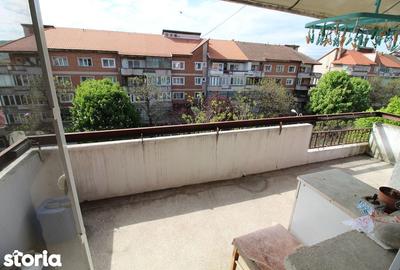Apartament cu 4 camere decomandat în Central - 8