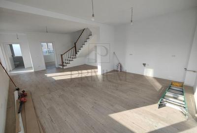 Duplex despartit prin camera tehnica -  zona foarte buna- 5 camere Duplex despartit prin camera tehnica -  zona foarte buna- 5 camere - 4