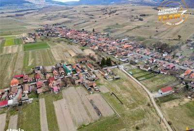 Teren de 1307 mp, în Micfalău - 11