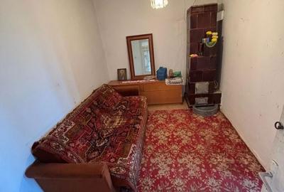 Casă cu 3 camere în Jiul - 2