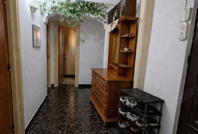 Apartament cu 3 camere semidecomandat în Geamăna - 4