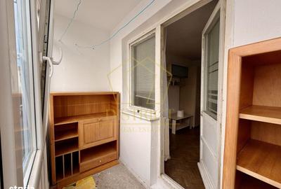 Apartament cu 3 camere semidecomandat, mobilat în Girocului - 1