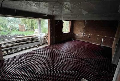 Casă cu 4 camere în Exterior Vest