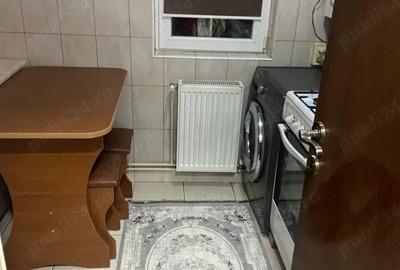 Apartament cu 3 camere decomandat în Micro 8 - 3