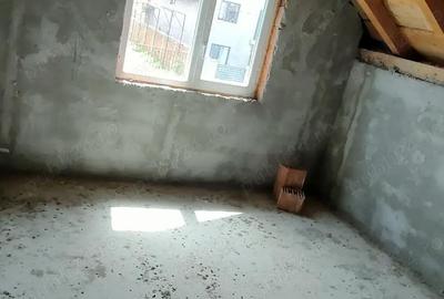 Casă cu 5 camere în Dudeștii Noi - 8
