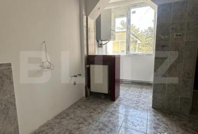 Apartament cu 2 camere decomandat în Cornișa - 8