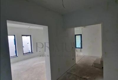 Casa individuala - garaj - zona linistita-utilitati in lucru. - 4