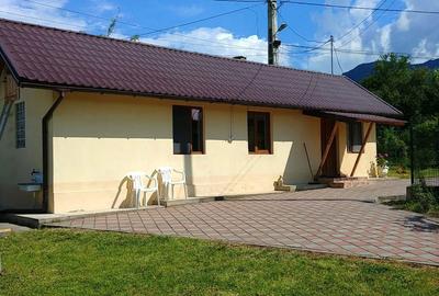 Casă cu 2 camere cu Teren 1794 Mp în Corbeni - 2