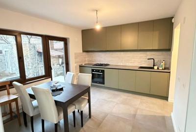 Casă cu 4 camere în Central - 2