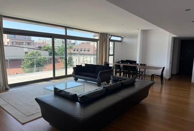 Apartament cu 4 camere decomandat, mobilat în Kiseleff