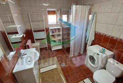 Casă cu 6 camere cu Teren 1061 Mp în Săcălășeni - 9