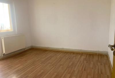 59000EUR!Apartament 3 camere,70mp,dec,la 2 min de centru - 2
