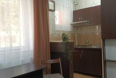Oltenitei, Piata Sudului, garsoniera - 1