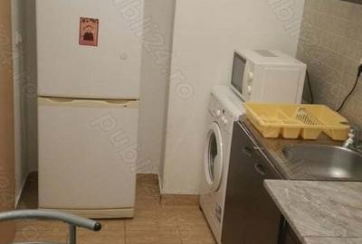 Garsonieră decomandată în Titan - 2