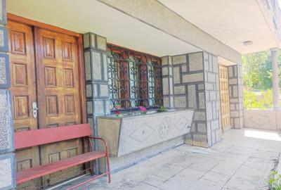 Casa zona dealuri - 1