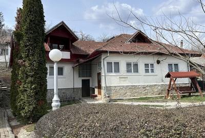 Teren de 1235 mp, în Moroeni - 5