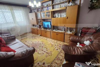 Apartament cu 3 camere decomandat în George Enescu - 11