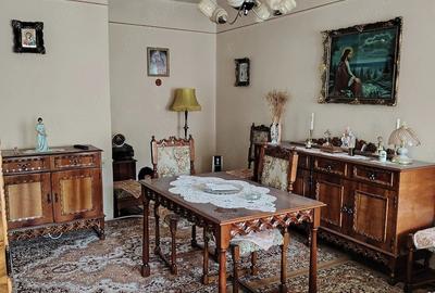 Apartament cu 3 camere decomandat în Jiu-Paroșeni - 9