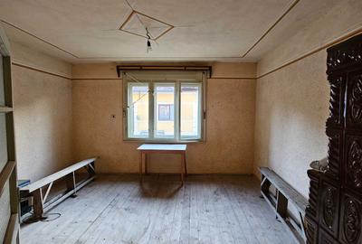 Casă cu 4 camere decomandat în Buntești - 7