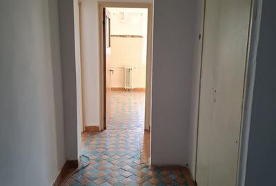 Apartament cu 3 camere decomandat în Progresul - 2