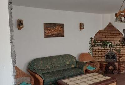Casă cu 4 camere cu Teren 180 Mp în Central - 4