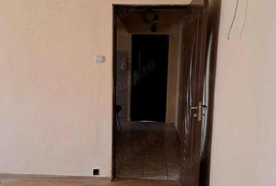 Apartament cu 2 camere semidecomandat în Micro 15 - 2