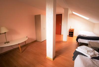 Apartament pe 2 niveluri -Central Sinaia - 12