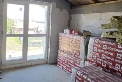 Casă în Berceni - 1