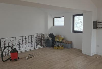 Casă individuală cu 3 camere cu Canalizare în Tei - 3