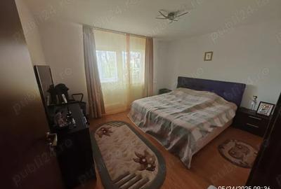 Apartament cu 4 camere decomandat în Central - 2