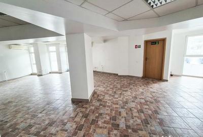 Spațiu comercial, de 93 mp, în Central - 1