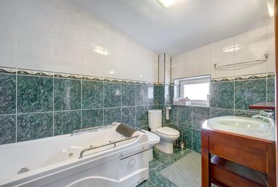 Snagov – Nufarului, Casa 254 mp cu piscina, sauna si semineu | 0% - 15