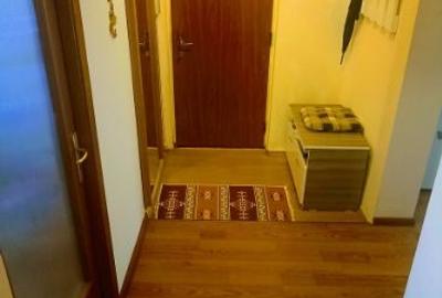 Apartament cu 3 camere decomandat în Tractorul - 6