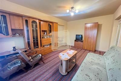 Apartament 4 camere 2 bai 3 balcoane pivnita zona Centrala