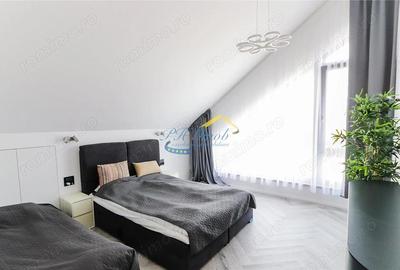 Casă cu 11 camere cu Teren 1227 Mp în Capul Câmpului - 4